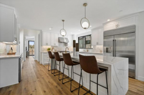 New Construction Luxury Home with Ocean View Rooftop Deck 815 4th home